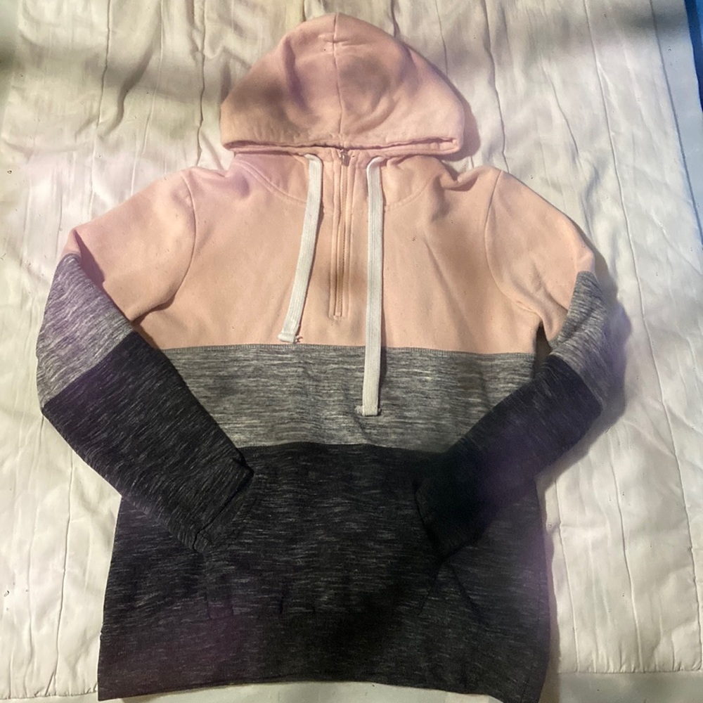 Esstive hoodie